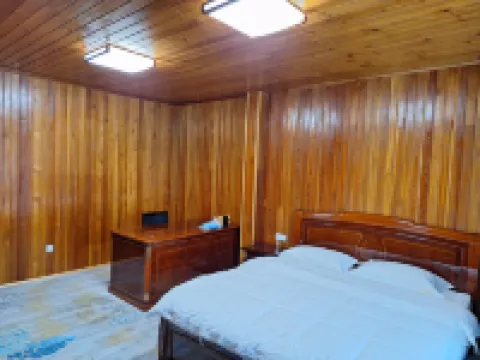 迎賓花園飯店 Alma Ata 2附近的飯店