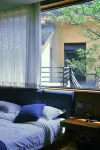Youdao Mountain House Hotels near Dongzhai Crested Ibis Home Bird Photography Base