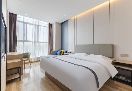 格美酒店（安徽财贸学院翡翠校区安大磬苑校区地铁站店）外景图