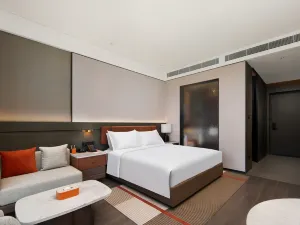 DoubleTree by Hilton Kaifeng