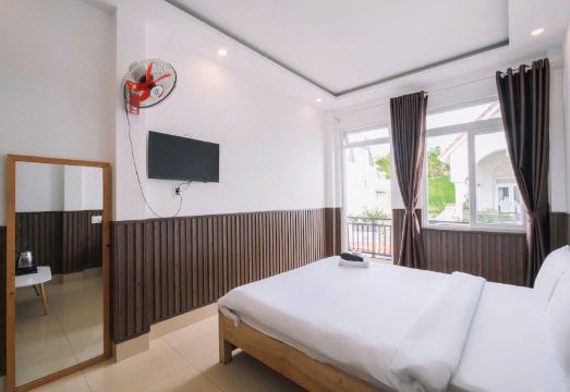 3. 체리 하우스 달..