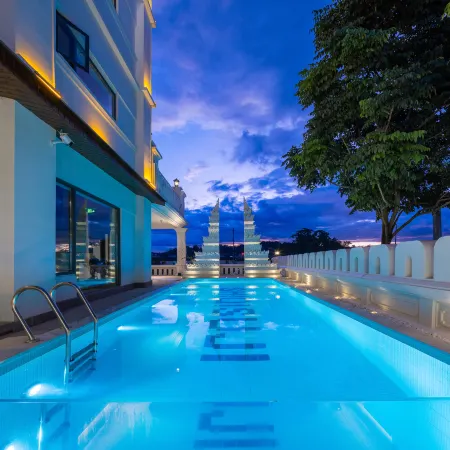 Xishuangbanna Menghai Seventeen Homestay Complex