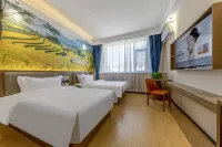 이롱 R.윤 호텔 (우란차부 펑전 기차역) 펑전 호텔