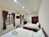 Hang Sói Forest Village Các khách sạn ở Bình Châu