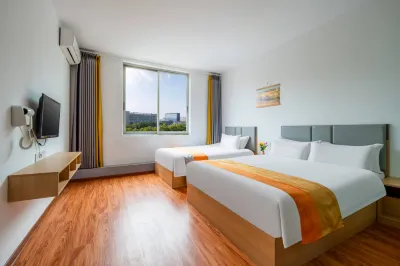 Bokelai Hotel (People's Square)