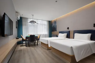 Qi Tian Hotel (Xinhua Railway Station)