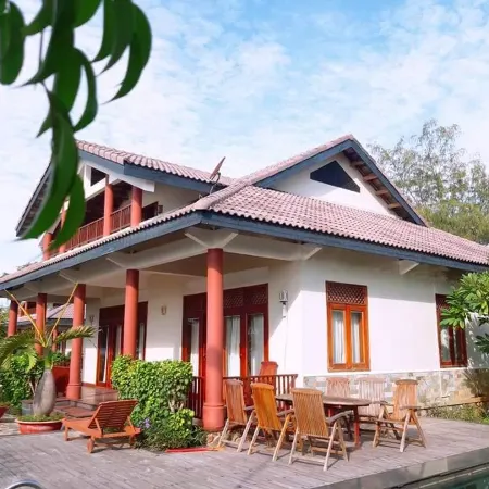 Aniise Villa Resort