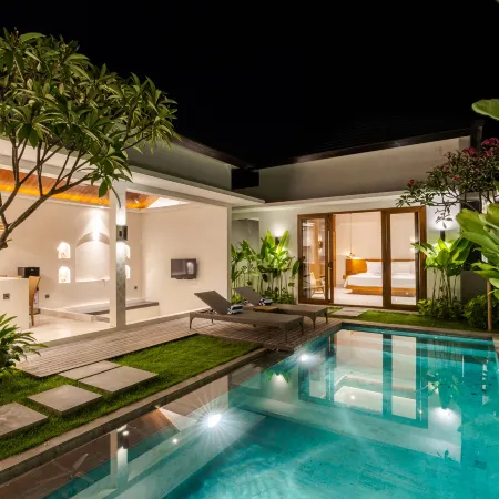 J4 Villas Sanur Отели рядом с достопримечательностью «Пляж Мертасари»