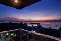 Balcony Seaside Sriracha Hotel & Serviced Apartments - Romantic