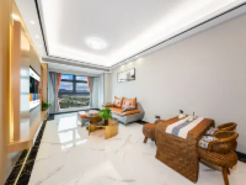 Sanya Central Jiayue Bixuan Hotel (Qiangqing Sea Travel Duty-Free Shop) Hotels near Sanya Romance Park