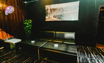 Aurora Rooms Mutiara Bekasi