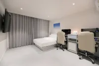 Aank Air Hotel Daejeon Hotels in Теджон