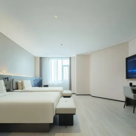 Shenyang Middle Street Forbidden City Joy City Qingju Hotel