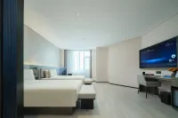 Shenyang Middle Street Forbidden City Joy City Qingju Hotel