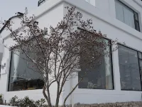Xianjian Ye: MIYIN Pastoral Fields, Migratory Birds,Scenic Stay (Napa Lake Scenic Area Branch) 石卡雪山周辺のホテル