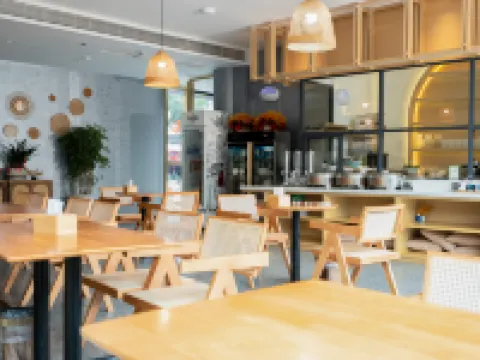 Lai Feng Ji Tian Qian Xi Grand Hotel Hotels in Laifeng