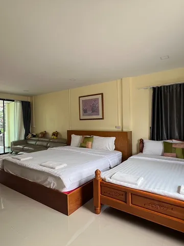 รูปภาพของล้านบัวรีสอร์ท