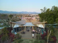 Floral Hotel·April Day Garden Hotel - Mountain view