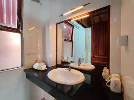 Rooster Mekong Resort Отели в г. TT. Cho Lach