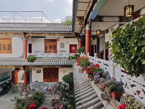 Hairenju Inn (Dali longkan Store)