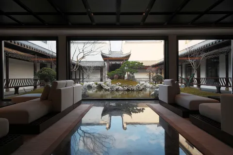 Fenghuangliuyuan Garden Hotel