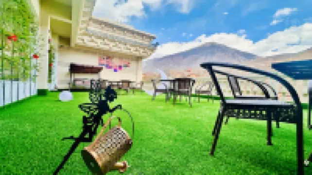 巴塘瑪亞ホテル