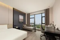 Atour Hotel Zhuzhou Vocational Education City CRRC