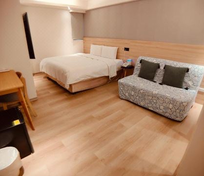 후이이 호텔 로비 및 안마의자