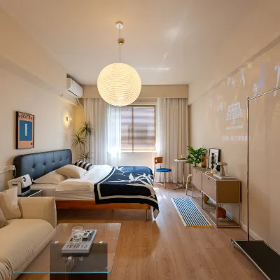 Qianshi Apartment (Shanghai Yuyuan Subway Station Branch) โรงแรมใกล้สวนอวี้หยวน