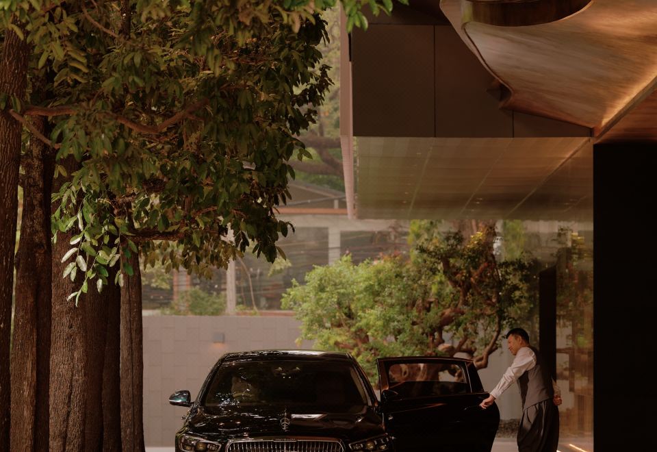 아만 나이 러트 방콕