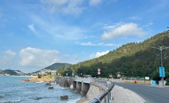 Seaside Serenity·Mountain View Luxury Retreat at Lao Mountain Scenic Area