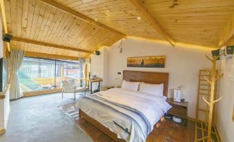 Tree Space(Dukezong Ancient Hotel)