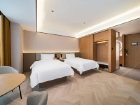 Starway Hotel (Xinyang Xi County Xiya Libao Plaza) Hotels in Xi County