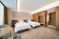 Starway Hotel (Xinyang Xi County Xiya Libao Plaza) Hotels in Xixian
