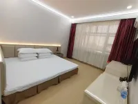 Red Cross Hotel (Tongliao Huolingole Railway Station Huolinhe Night Market Branch)