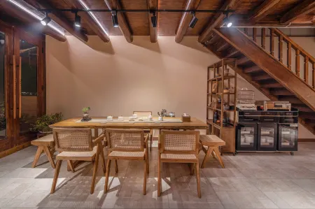 Fu Yao Gu li Отели рядом со станцией Langzhong Railway Station