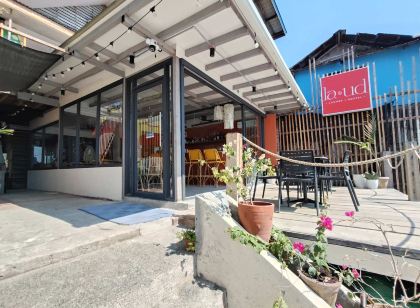 La Ud Lounge and Hostel