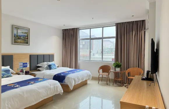 東興鑫昌大酒店（萬尾金灘店）