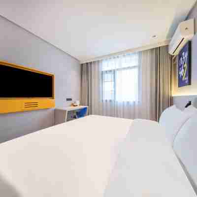 Qitian hotel (Xiangyang Station Zhongyuan Road Branch) Rooms