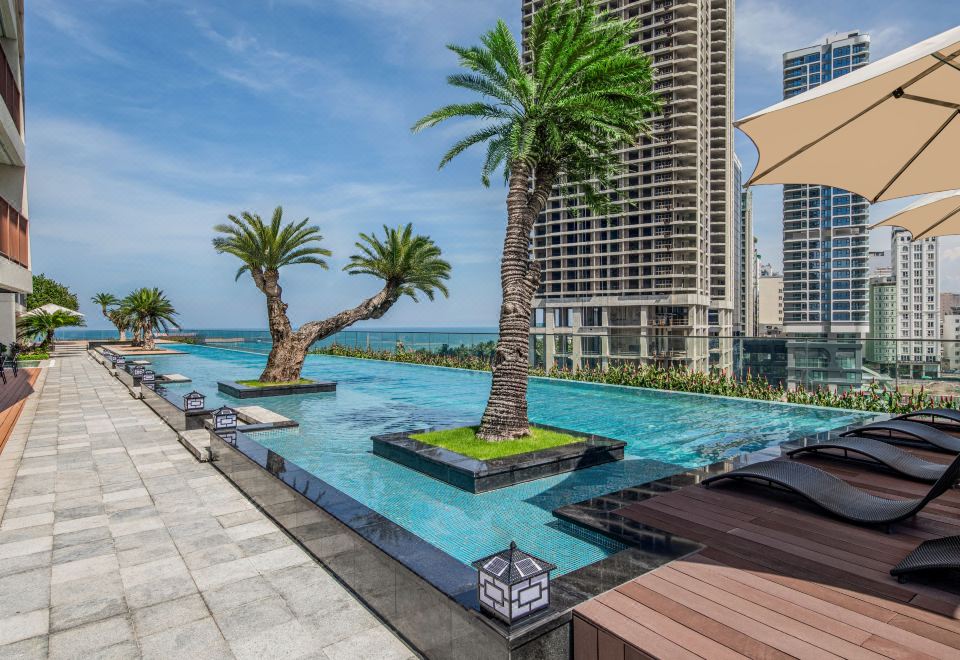 3. 윈덤 솔레일 다..