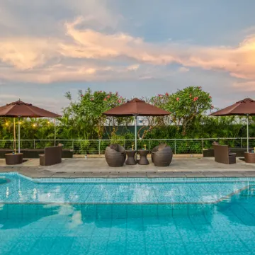 Newport Stay by Runway Manila & Attractions