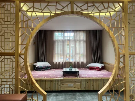 Nadun Beifang Xiaoyuan Boutique Homestay Отели в г. Хучжу-Туский автономный уезд
