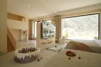 Tekes Shanchuan Yu Jiumei Homestay