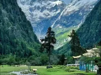 Urba Hotel (Shangri-La Shangbala Tourist Town Airport Branch）) Hotels in der Nähe von Pudacuo National Park