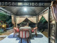 雅安長紅親子精品酒店 鄰近碧峯峽野生動物世界的酒店