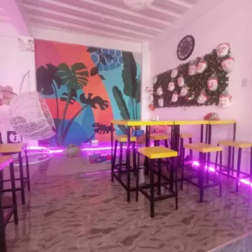 Jethro Hotel and Resto