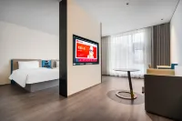 Ibis Hotel (Golmud Kunlun Guangchang Mingzhu Shopping Center)