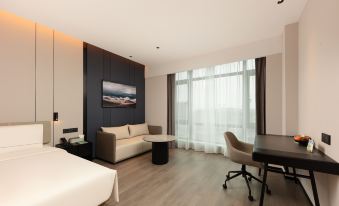 Atour Hotel (Guiyang Guanshan Lake Olympic Sports Center)