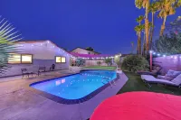 Strip-Side Villa, 6 Beds, Pool, Mini Golf, Karaoke - Private Pools