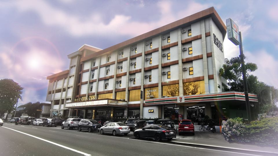 Palette Angeles, Formerly Boss Hotel